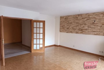 Apartamento 3 Quartos em Oliveira