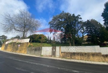 Moradia 10 Quartos em São João da Madeira