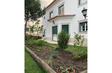 House 5 Bedrooms in Lourinhã e Atalaia