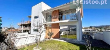 Casa o chalet 4 Habitaciones en Eiras e São Paulo de Frades