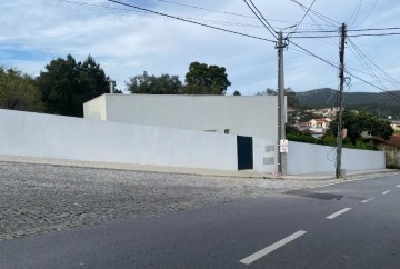 Moradia  em Fânzeres e São Pedro da Cova