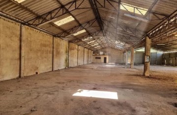 Industrial building / warehouse in Vilarinho do Bairro