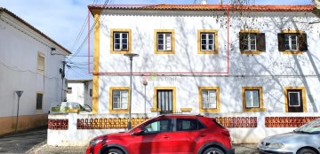 Apartamento 2 Quartos em N.S. da Vila, N.S. do Bispo e Silveiras