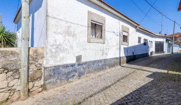 House 3 Bedrooms in Perafita, Lavra e Santa Cruz do Bispo