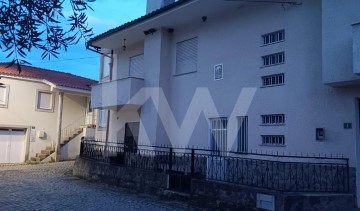 House 6 Bedrooms in Vale Benfeito