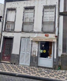 Piso 9 Habitaciones en Ponta Delgada (São Sebastião)
