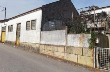 Nave en Além da Ribeira e Pedreira