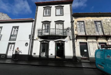 Loja em Ribeira Grande (Conceição)
