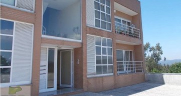 Apartment 9 Bedrooms in Sandim, Olival, Lever e Crestuma
