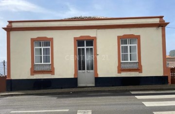 Moradia 2 Quartos em Porto Judeu
