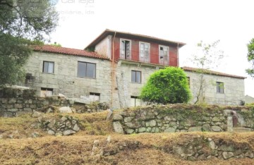 Quintas e casas rústicas em Souto e Tabaçô
