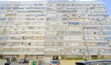Apartamento 3 Quartos em Moscavide e Portela