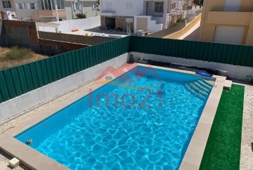 House 4 Bedrooms in Vagos e Santo António