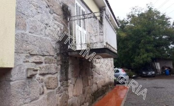 House 5 Bedrooms in St.Tirso, Couto (S.Cristina e S.Miguel) e Burgães