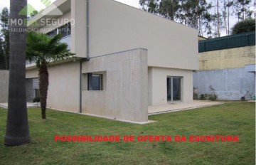 Casa o chalet 4 Habitaciones en Canedo, Vale e Vila Maior