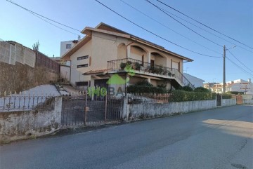 Casa o chalet 3 Habitaciones en Canedo, Vale e Vila Maior