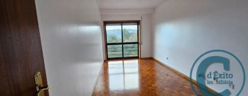 Apartamento 2 Quartos em Lustosa e Barrosas (Santo Estêvão)