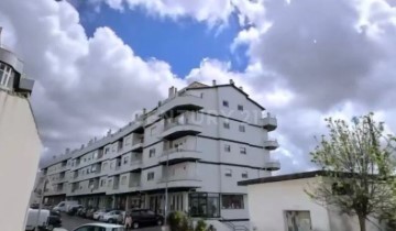 Apartment 3 Bedrooms in Marrazes e Barosa