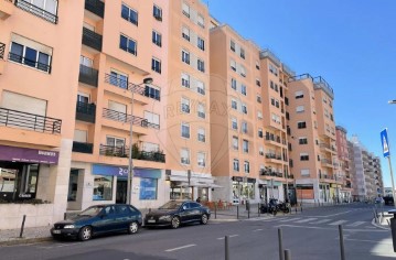 Apartamento 2 Quartos em Carnide