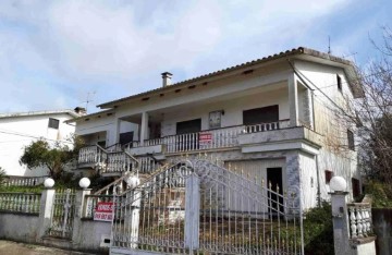 House 5 Bedrooms in Redinha