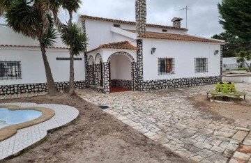 Maisons de campagne 3 Chambres à Quinta do Anjo