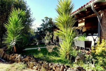 House 9 Bedrooms in Tavarede