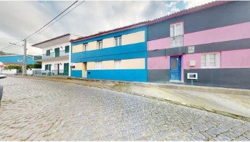 House 4 Bedrooms in São Brás