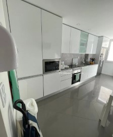 Apartment 2 Bedrooms in Almada, Cova da Piedade, Pragal e Cacilhas