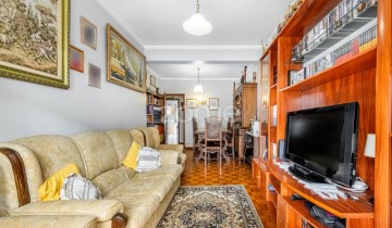 Appartement 3 Chambres à Santa Maria Maior e Monserrate e Meadela