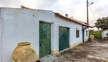 Quintas e casas rústicas 3 Quartos em Ferreira do Alentejo e Canhestros