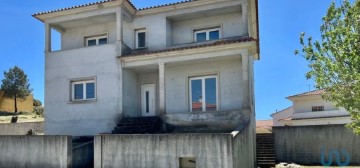 Maison 3 Chambres à Aguiar da Beira e Coruche