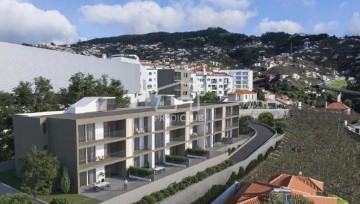 Apartment 3 Bedrooms in Almeida