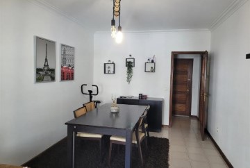 Apartamento 2 Quartos em Mafamude e Vilar do Paraíso