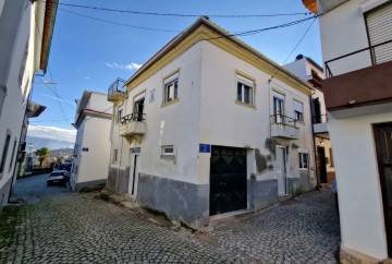 Maison 6 Chambres à Arganil