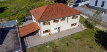 House 3 Bedrooms in Briteiros Santo Estêvão e Donim