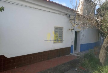 House  in Orada