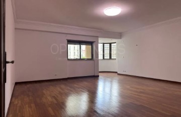 Apartamento 4 Quartos em Avenidas Novas