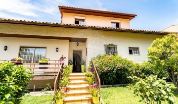 House 4 Bedrooms in Sé Nova, Santa Cruz, Almedina e São Bartolomeu