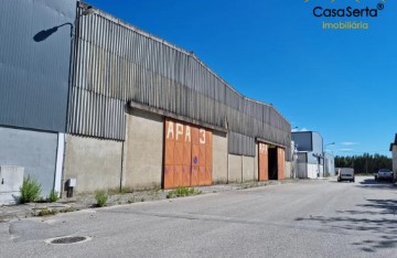 Bâtiment industriel / entrepôt à Proença-a-Nova e Peral