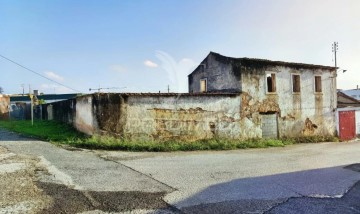 Armazém em Alcanena e Vila Moreira