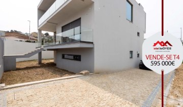 House 4 Bedrooms in Valongo