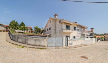 Moradia 3 Quartos em Gondomar (São Cosme), Valbom e Jovim