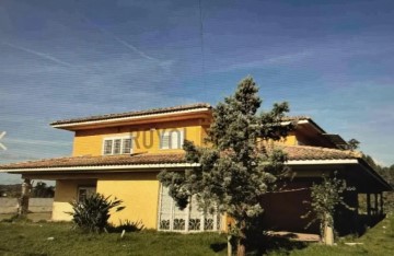 House 6 Bedrooms in Folgosa