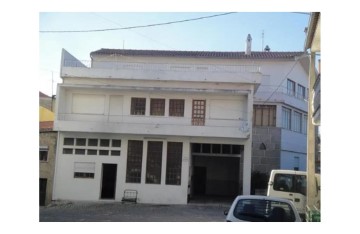 House 6 Bedrooms in Paços da Serra