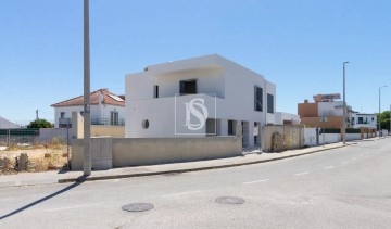Maison 4 Chambres à Alto do Seixalinho, Santo André e Verderena