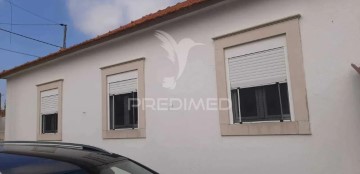 House 2 Bedrooms in Asseiceira