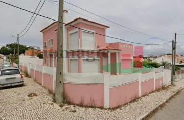 Casa o chalet 3 Habitaciones en Charneca de Caparica e Sobreda