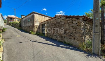 House  in Canelas