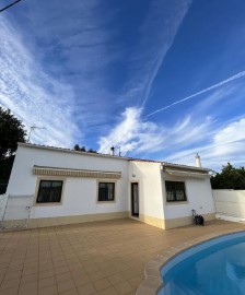 House 3 Bedrooms in Silves