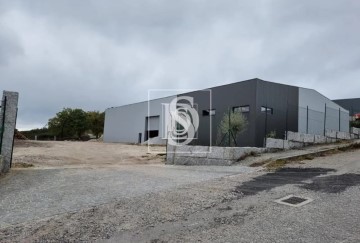 Bâtiment industriel / entrepôt à Vieira do Minho